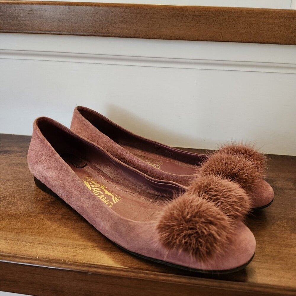 Salvatore Ferragamo women's mauve flats in size 6.5